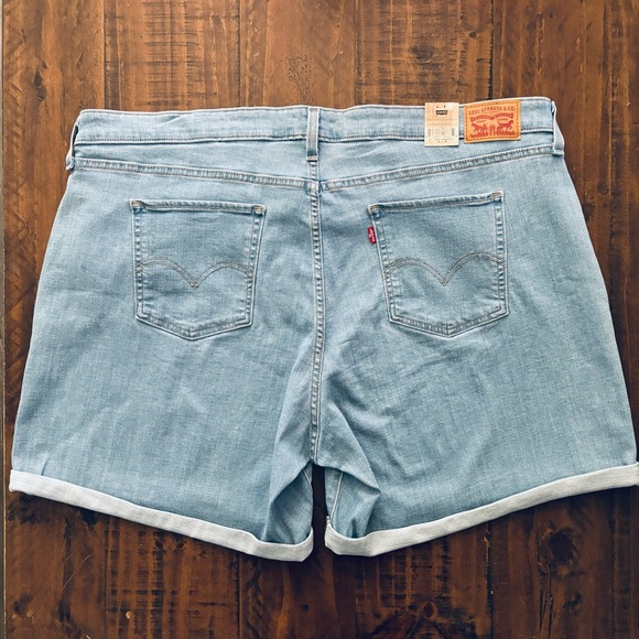 Levi’s Mid Length New Jean Shorts 24W Light-Medium Wash Denim Plus Size - Picture 9 of 9